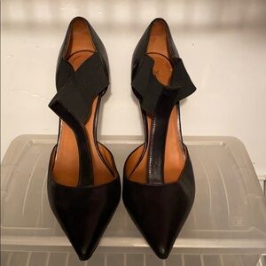 Elizabeth and James Black Pumps